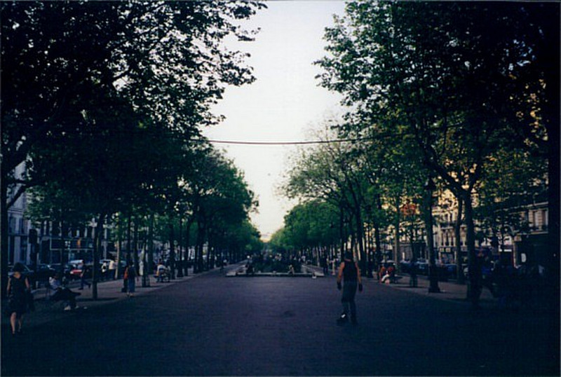 Walking around Paris