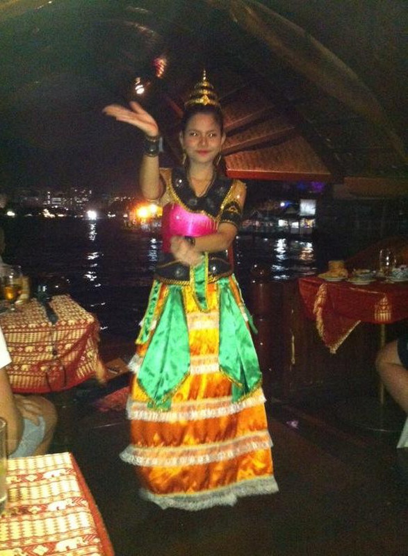 Dancer on evening cruise Bangkok