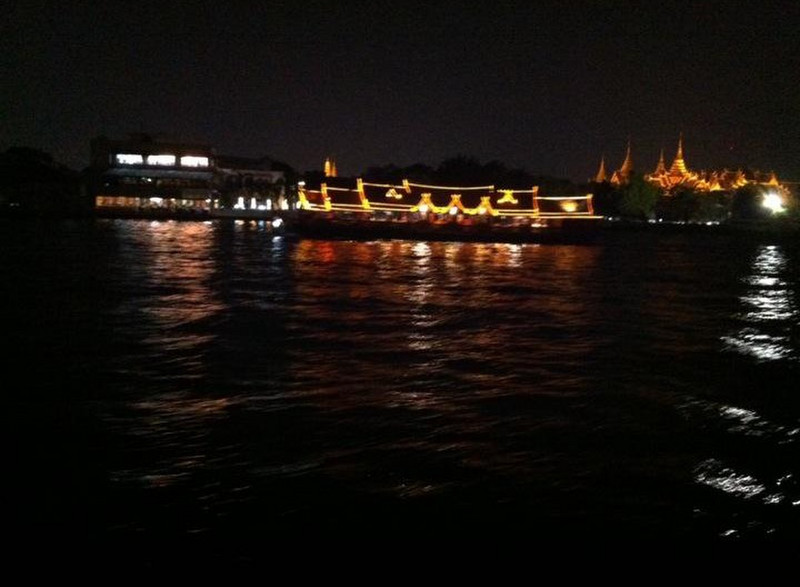 Bangkok by night 
