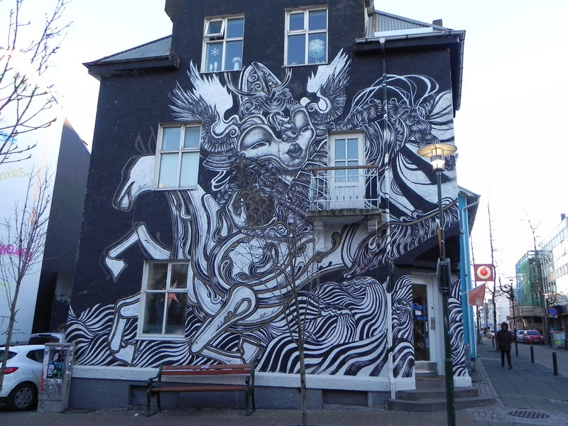 Building mural in Reykjavik