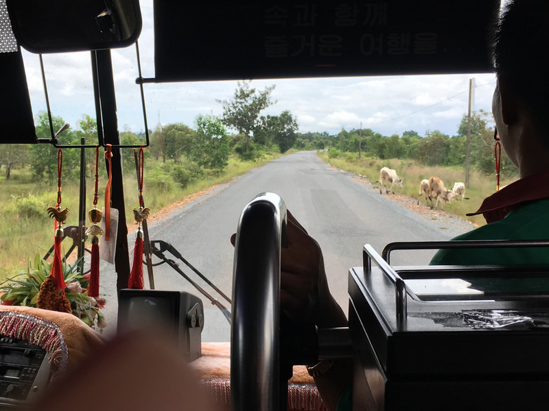 Busfahrt durch Kambodscha