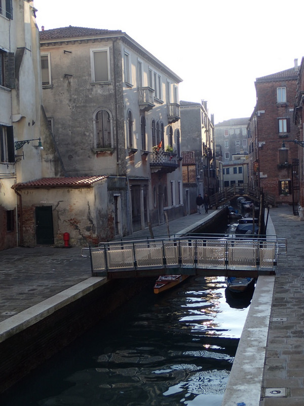Back canals of Venice