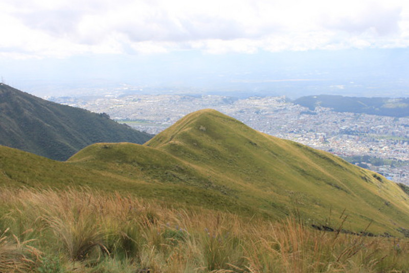 utsikt over Quito fra 4100 meters h&oslash;yde