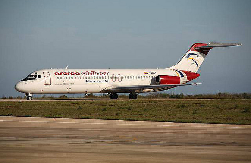 Vi flyr med Aserca airlines i Venezuela