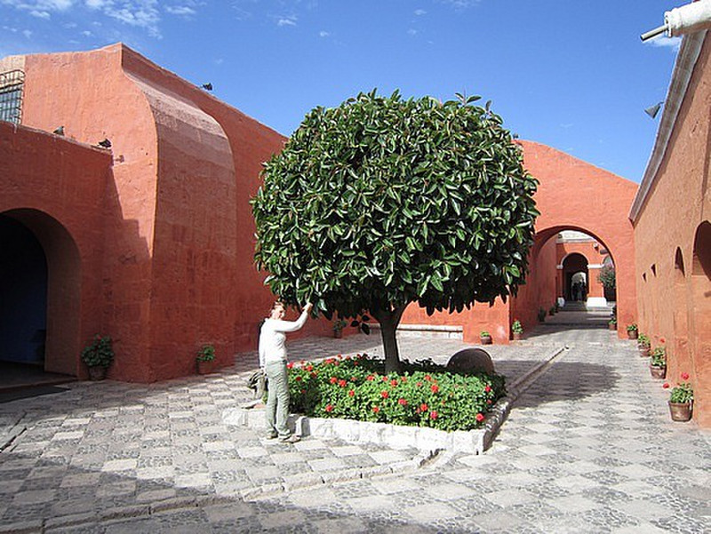 Inne i katakomben i Arequipa