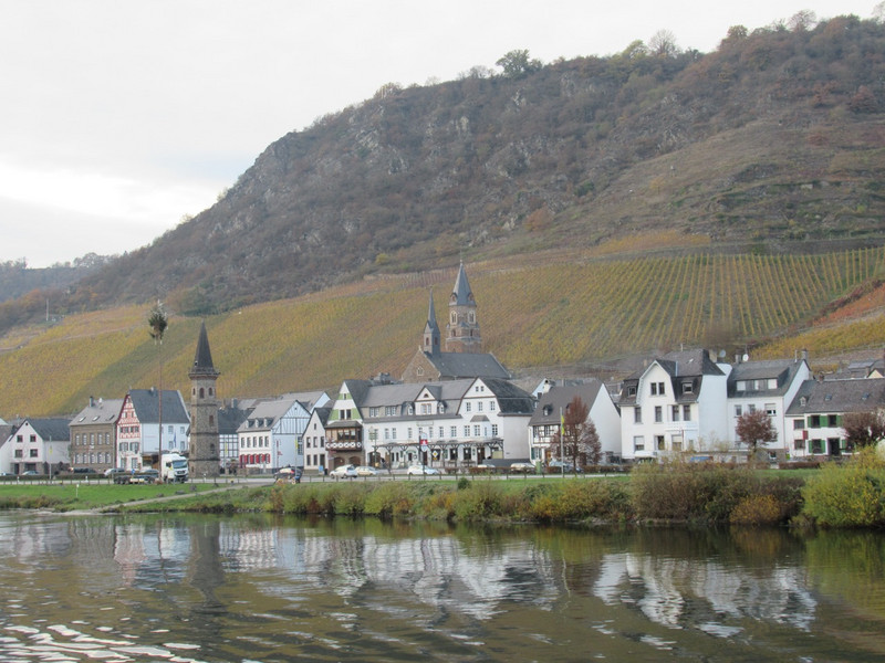 More cruising along the Moselle