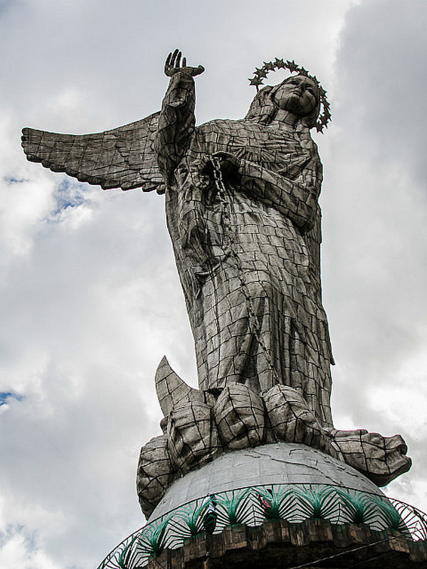 Statue of the Virgin of Quito