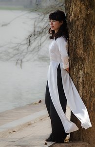 Ao Dai - The Traditional Vietnamese Outfit