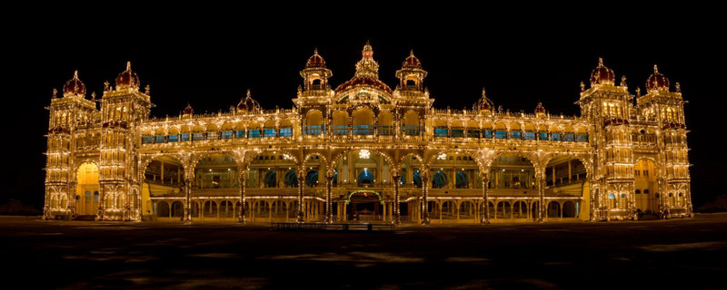 100,000 lights on Mysore Palace