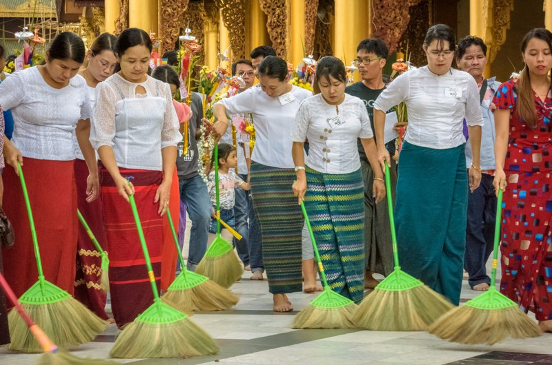 Sweeping Shwedagon