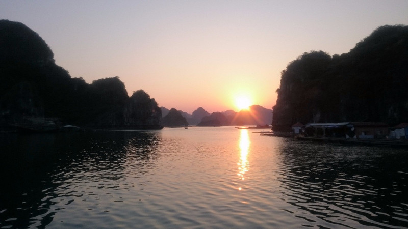 Ha Long Bay at sunset &lt;3