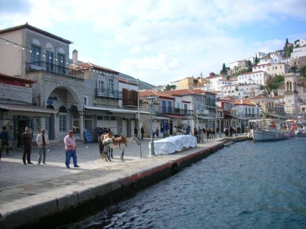 The port at Hydra