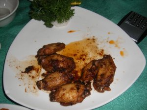 Stir-fried chicken wing w/spicy &amp; sour sauce