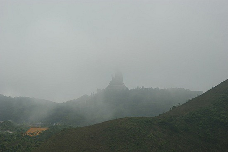 The Buddha hidden in the fog