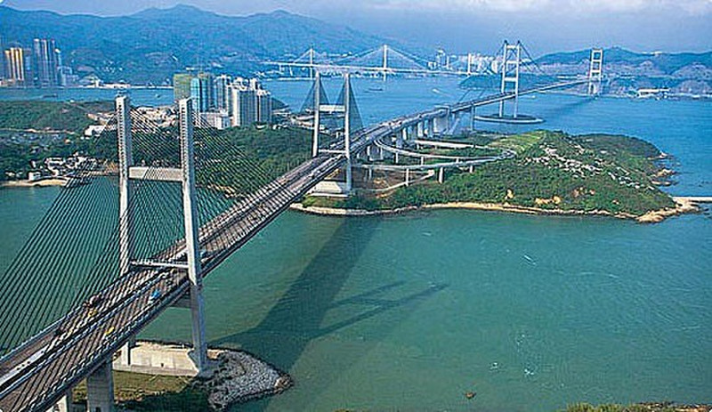 Heaviest, longest road &amp; rail suspension bridge