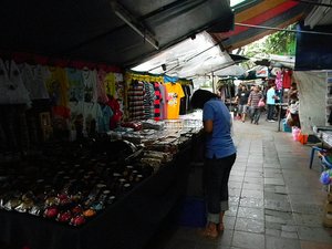Market stalls between Terminal 21 and our hotel