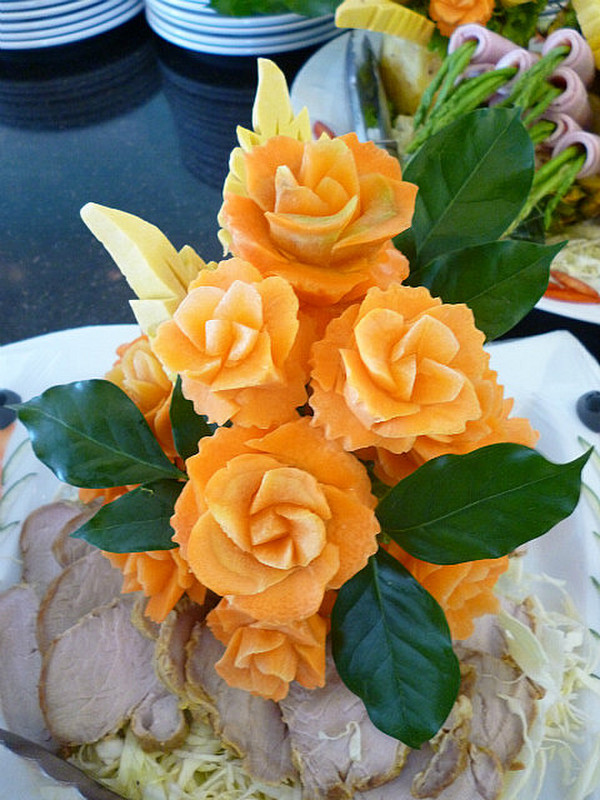 Flowers hand-carved from fruit