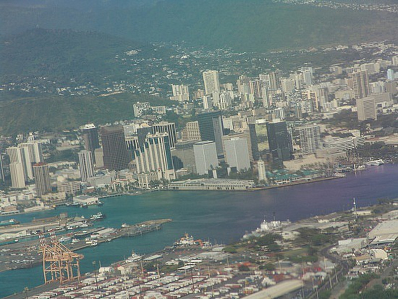 10.1307647765.2_honolulu-from-the-air
