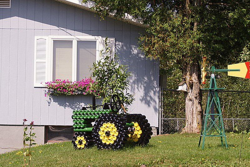 11.1314285958.decorative-tractor