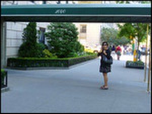 thumbnail.large.12.1338381375.jackie-o-s-former-residence-connie-s-moving-in
