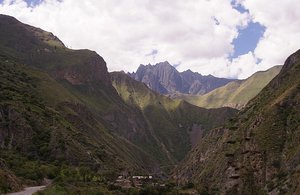 13.1338999955.peruvian-mountains