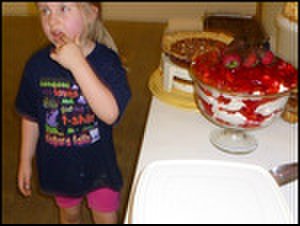 thumbnail.large.15.1345406116.yummy-strawberry-truffle-campbell-reunion