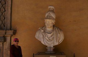 17.1415058900.margaret-with-bust-florence