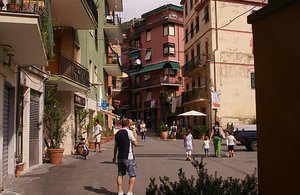 17.1415058900.street-scene-monterosso