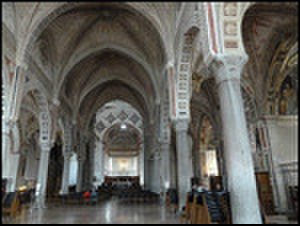 thumbnail.large.17.1415058900.basilica-interior