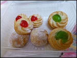thumbnail.large.17.1415058900.yummy-pastries-in-buti