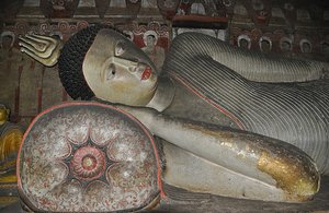 Dambulla Cave Temple 