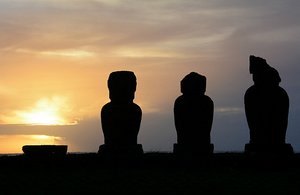 Sun Replaces Missing Moai