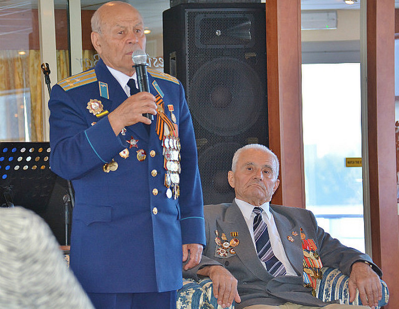 WWII War Veterans Visit The Boat