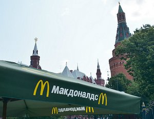 McDonalds Overlooks Communist Red Square