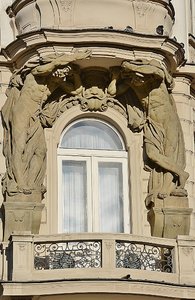 Prague Window Surround