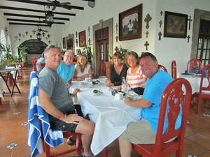 Meeting Friends, Carole &amp; Tim, In Cozumel