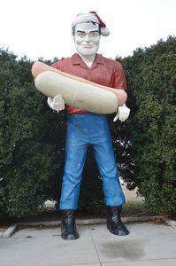 Bunyons Statue Became A Route 66 Landmark.