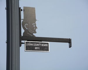 Lincoln Street Signs
