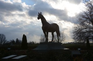Kentucky Horse Park- Man o&#39;War Grave