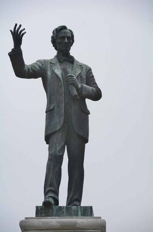 Jefferson Davis Has His Own Statue
