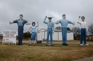 Really Big Fiberglass People In Texas | Photo