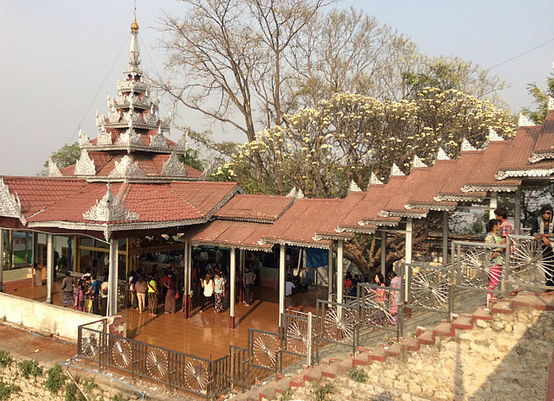 Sutaungpyei Pagoda