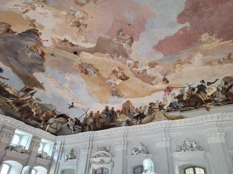 Spectacular ceiling