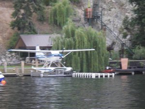 houses with seaplanes