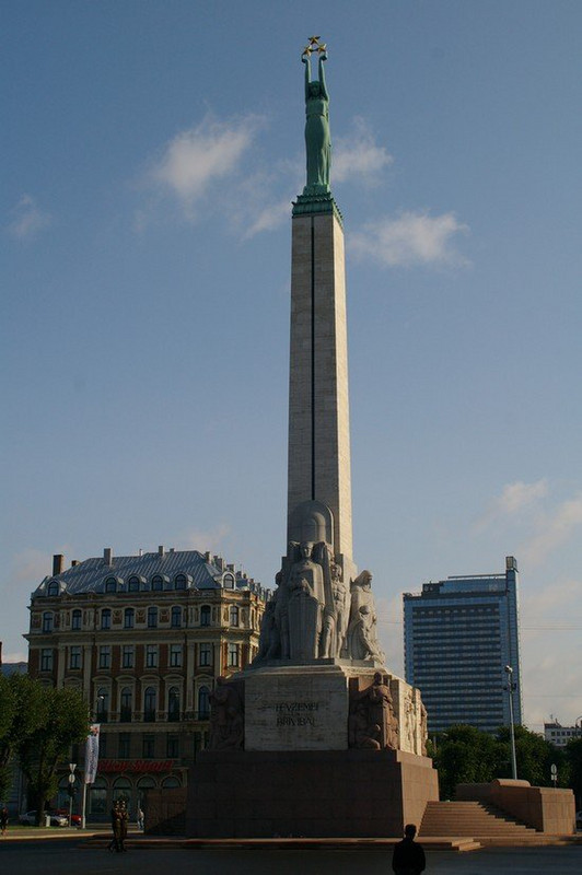 Freedom Monument, Riga