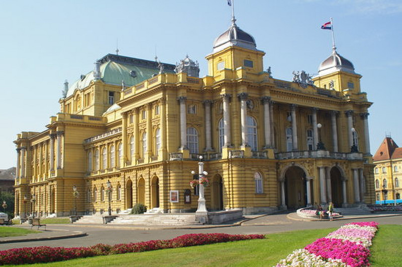 National Theatre, Tito Square