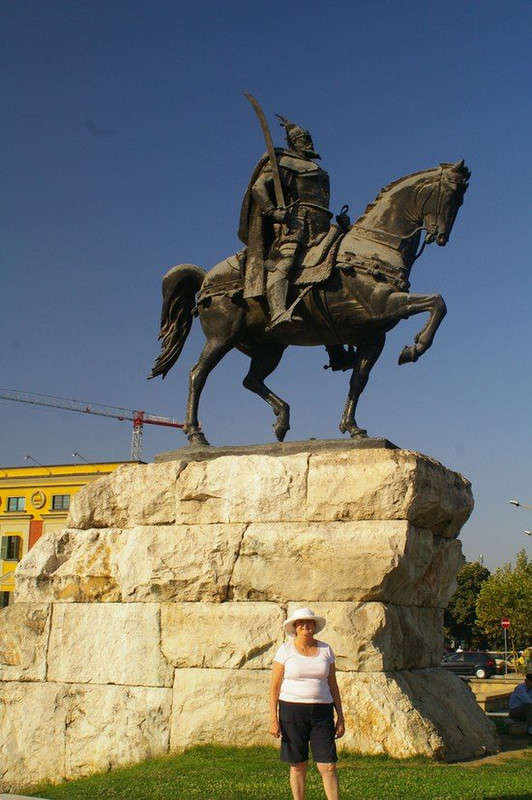 Statue of Skanderberg