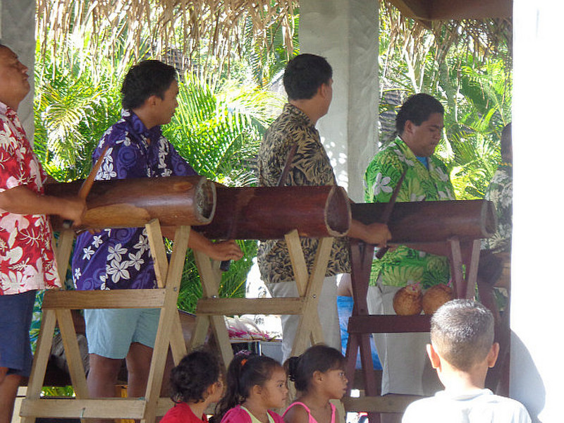 Cook Island drummers