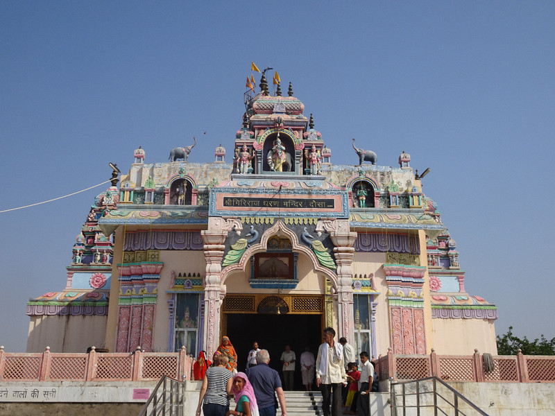 Hindu Temple we stopped between Jaipur and Agra