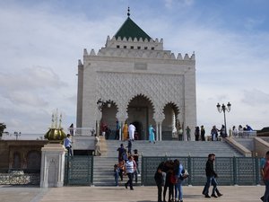 Mausoleum building